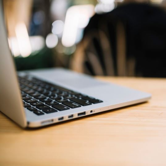 E-commerce de Nicho (Fitness & Bem-Estar) com Loja Shopify e Marca Própria