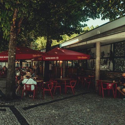 Café de Bairro com Clientes Fixos e Esplanada – Vila Nova de Gaia
