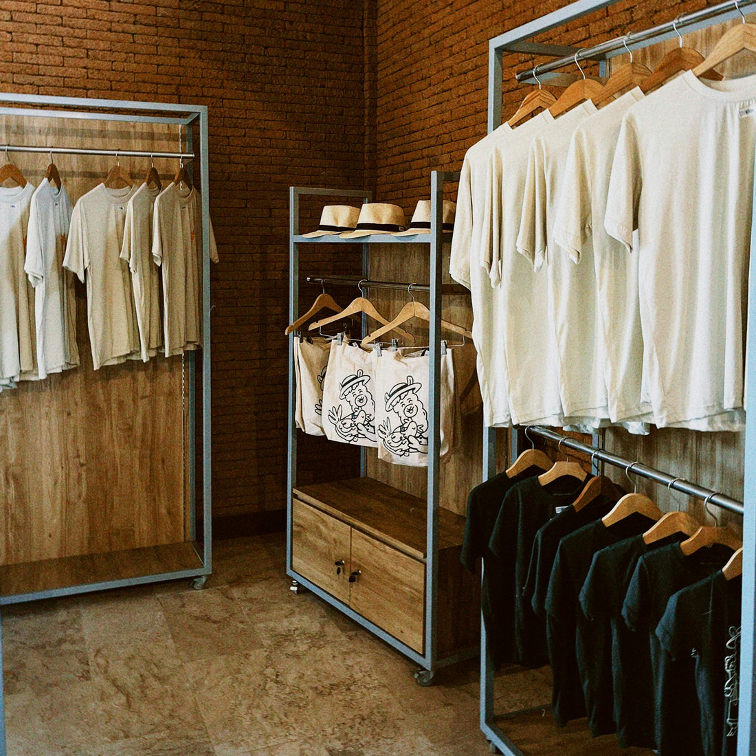 Loja de Roupa Sustentável com Marca Própria e Produção Local